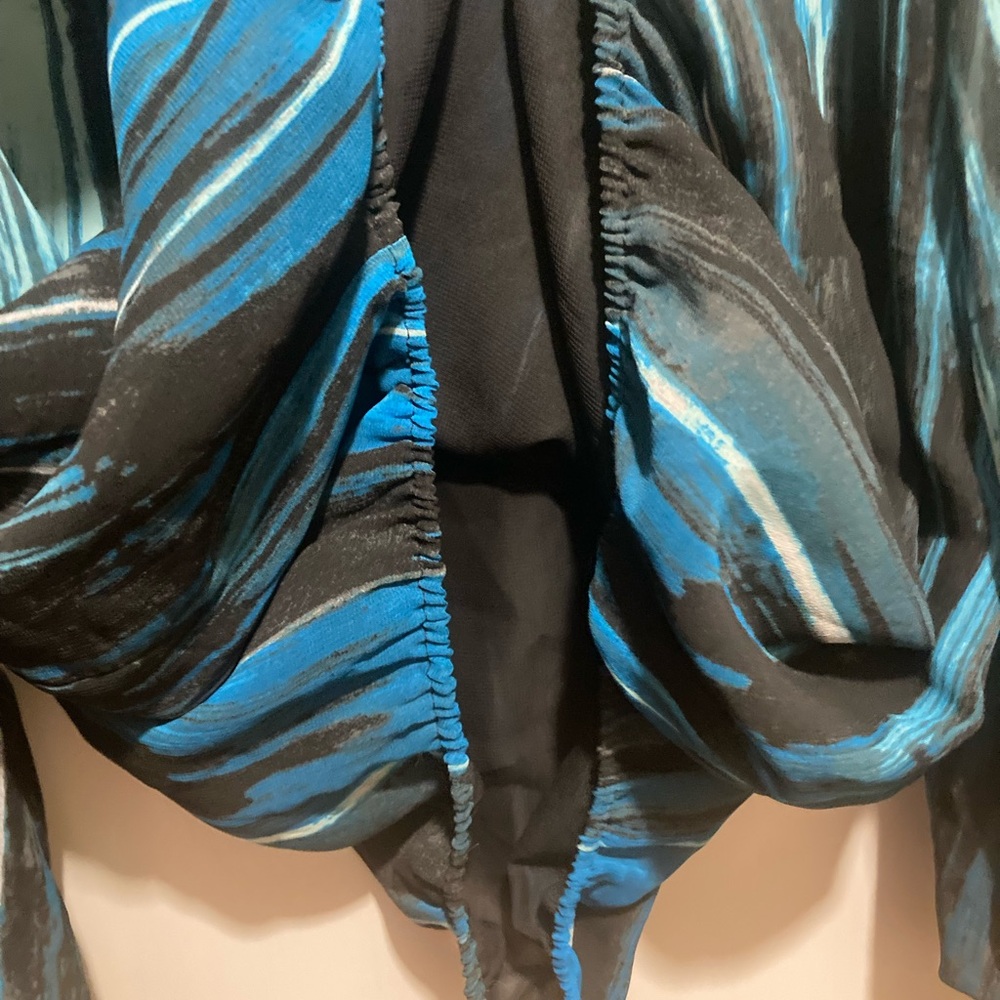 Vince Camuto Blouse - Picture 4 of 6